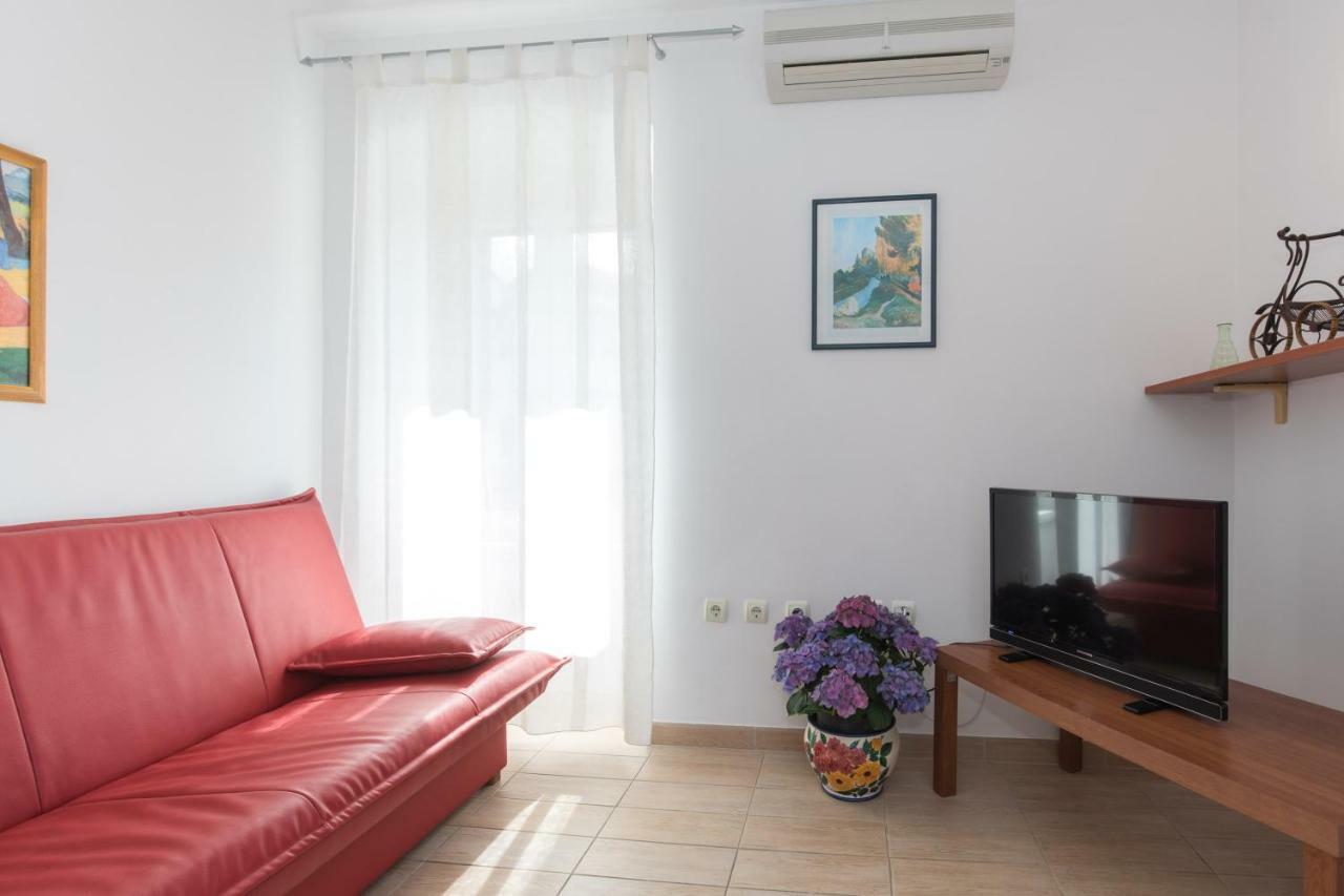 Apartments Ivona Malinska Ngoại thất bức ảnh