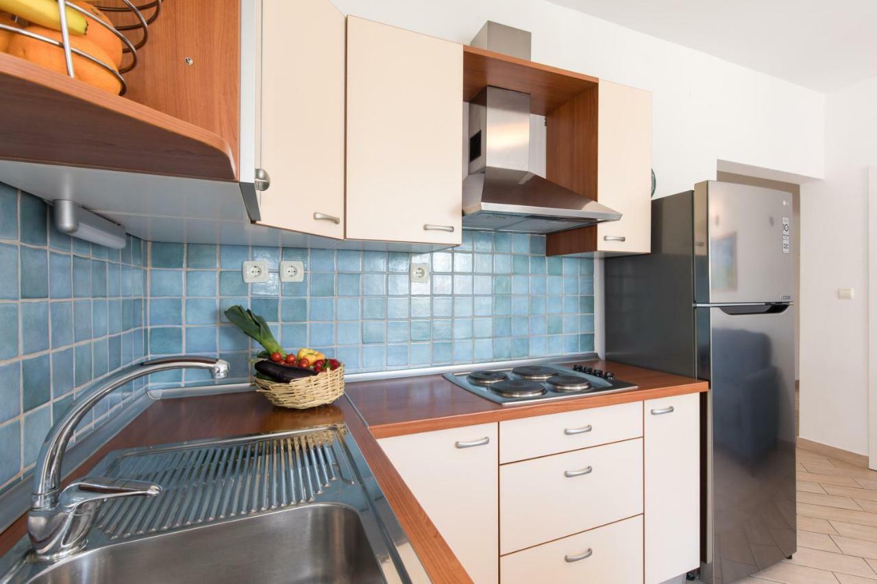 Apartments Ivona Malinska Ngoại thất bức ảnh